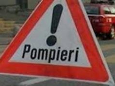 Tresa: auto si ribalta prima del valico di Fornasette, ferita una persona