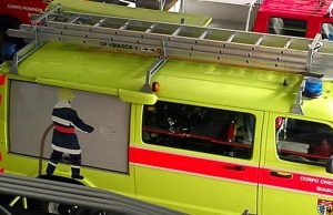 Serravalle frazione Malvaglia: camioncino a fuoco, Pompieri in azione