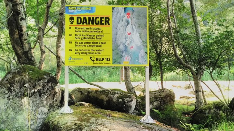 Prevenzione, sulla Verzasca cartelli a misura di… bagnante