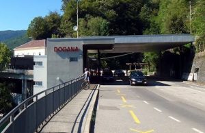 Brissago: piccola frana a fianco del cippo confinario, soli danni materiali