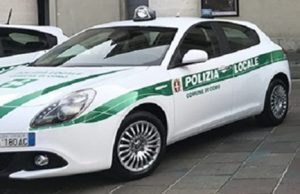 Como, motociclista 20enne ferito in incidente, contuso anche un bimbo