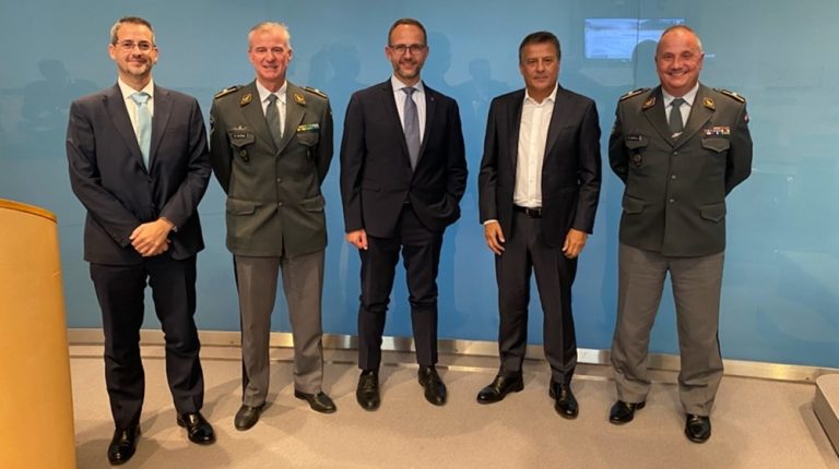 Poligoni, formazione, idee: l’Esercito in visita a Palazzo delle Orsoline