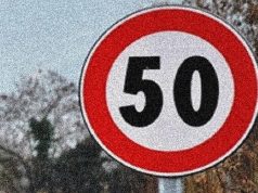 Riviera, 54 chilometri orari di troppo e poi la fuga: fermata e denunciata