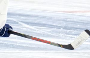 Hockey Ml / Sole vittorie esterne, distanze invariate nei quartieri alti