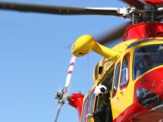 Sesto Calende (Varese), nuota in piscina ed accusa un malore: è grave