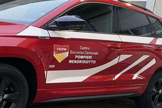 Valmara frazione Melano, fiamme in un deposito: nessun ferito