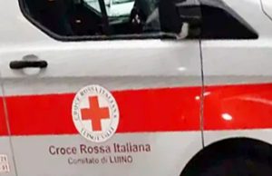 Luino (Varese): attraversa la strada, 78enne urtata e stesa da un’auto