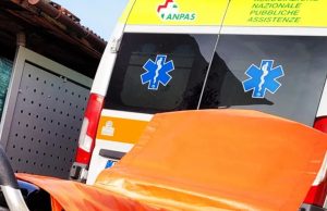 Lambrugo (Como): scontro tra auto e moto, 74enne finisce in ospedale
