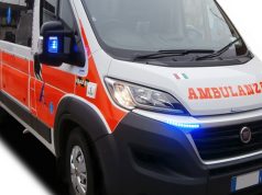 Cassano Magnago (Varese), finisce sotto l’auto dell’amico e muore