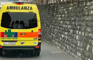 Tragedia in una villa a Vico Morcote, bimbo di due anni annega in piscina