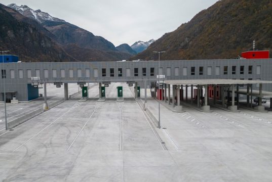 Alcool al volante, camion da pericolo costante: tre autisti sotto denuncia