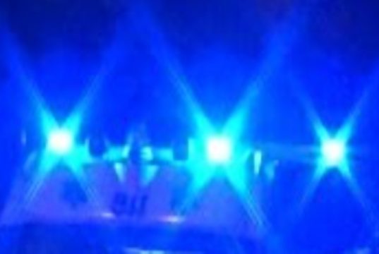 Auto sbatte contro la roccia tra Paradiso e Melide: due feriti, un contuso