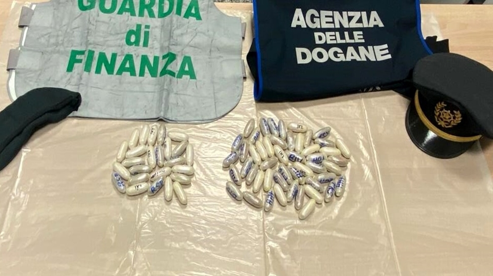 Cocaina nel bagaglio e nello stomaco, nigeriano arrestato in frontiera