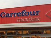 Como, taccheggio al supermercato si trasforma in rapina: doppio arresto