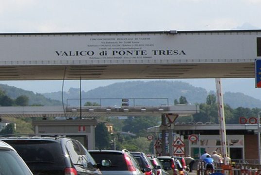 Un quintaluccio di hascisc in auto, trafficante ucraino arrestato a Tresa