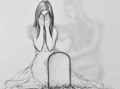 Zug schleift Auto 200 Meter mit: Lenker stirbt