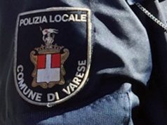 Varese, collisione tra auto e moto: 18enne e 19enne finiscono in ospedale