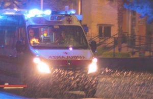 Como, collisione tra moto e auto. 16enne vola sull’asfalto e si ferisce