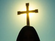 Tödlicher Unfall in Oron-la-Ville (Kanton Waadt): Auto stürzt von Brücke in Bach