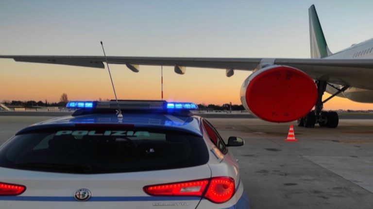 Un’auto rubata tira l’altra: ladro senza patente fermato alla Malpensa