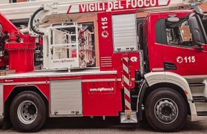 Verbania (Vco): albero si abbatte al suolo, colpita (e ferita) una persona