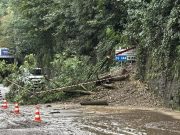 Porto Ceresio (Varese): frana a ridosso della dogana, transito ripristinato