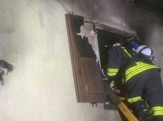Verbania (Vco): immobile a fuoco, fiamme domate, danni notevoli