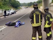 Bregnano (Como), scontro auto-moto, 17enne vola sull’asfalto: è grave