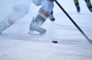 Hockey Nl / Ieri piallato, oggi esaltato: il Lugano bifronte fa cena ricca a Zugo