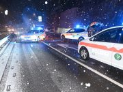 Mann rast nach Droh-Anruf vor Polizei davon: Festnahme nach Chaos-Verfolgung!