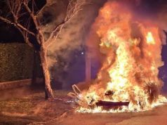 Busto Arsizio (Varese), vettura a fuoco nella notte: nessun ferito