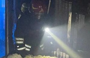 Cairate (Varese): rogo notturno in un’abitazione, due persone intossicate