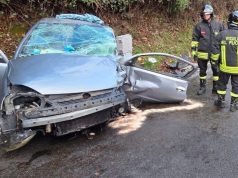 Dizzasco (Como): collisione violenta tra auto, 81enne in pericolo di morte
