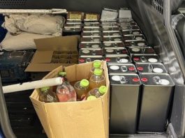 Olio panettoni mozzarelle ma… nulla di sdoganato: 51enne nei guai