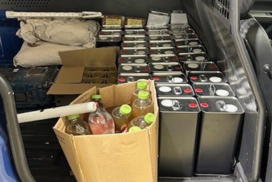 Olio panettoni mozzarelle ma… nulla di sdoganato: 51enne nei guai