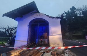 Varese, storico edificio religioso sfondato da un camion: gravi i danni