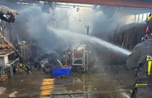 Cassano Magnago (Varese): rogo in un’autorimessa, consistenti i danni