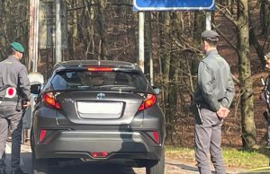 Dal Ticino al Comasco: droga nell’auto rubata (in Svizzera), denunciato
