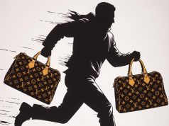 Schock in Cham: Räuber reißt Luxus-Tasche an sich, Verkäuferin brutal verletzt