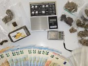 Como: droga addosso ed in casa, denunciato spacciatore 25enne