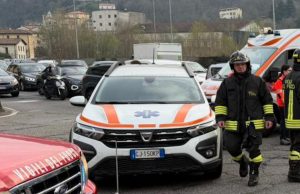 Como: scontro multiplo, un’auto si ribalta, quattro persone soccorse