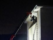 Diepoldsau: Rumänen-Trio klettert 20 Meter hoch auf Kran, Polizei schnappt sie!