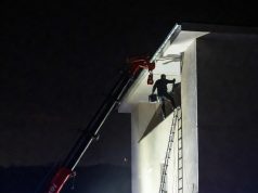 Diepoldsau: Rumänen-Trio klettert 20 Meter hoch auf Kran, Polizei schnappt sie!