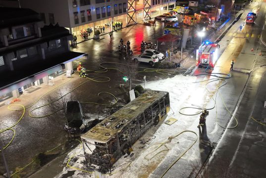 Strage su un autopostale nel Canton Friborgo: almeno sei le vittime