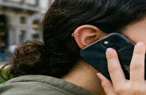 Scuola dell’obbligo, scatta il “No Natel”: cellulari azzerati in aula e fuori