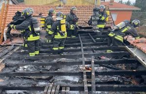 Vergiate (Varese): tetto in fiamme, sgombero forzato, casa inagibile