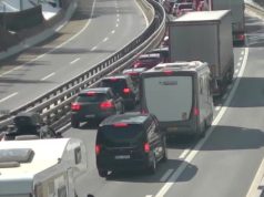 San Gottardo, code da Giovedì Santo: niente sorpresa, tanta pazienza