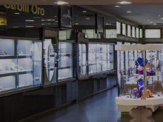 Como frazione Tavernola, banditi assaltano la gioielleria e si dileguano