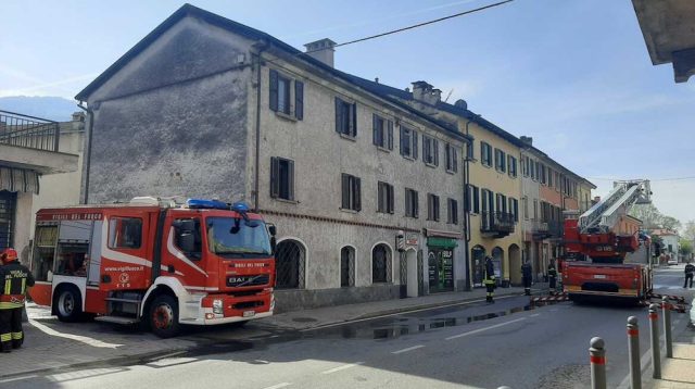 gravellona-toce-incendio-100426-00001