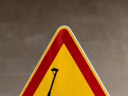 E-Roller auf dem Schulweg: Mädchen kracht in E-Bike-Fahrerin, Frau schwer verletzt